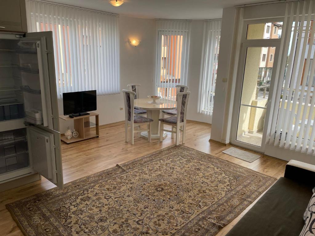 Private Apartment Adi