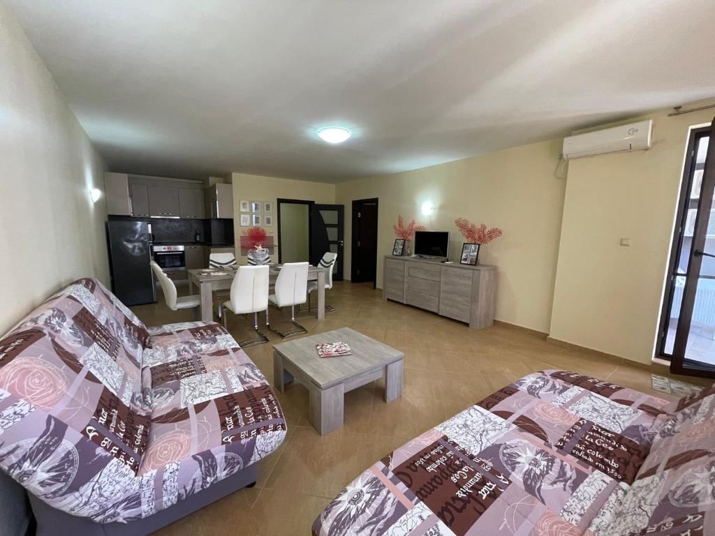 Bryan,s-1 SP apartments - Pomorie