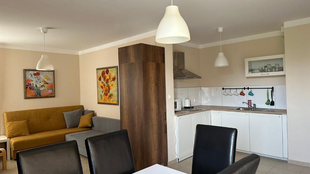 Pomorie residence 2-bedroom apartment 300m to the beach