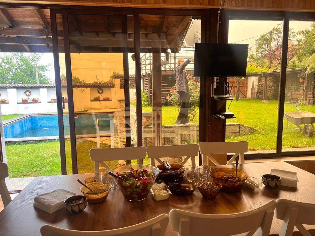 Nadejda Guest House in Tyzha