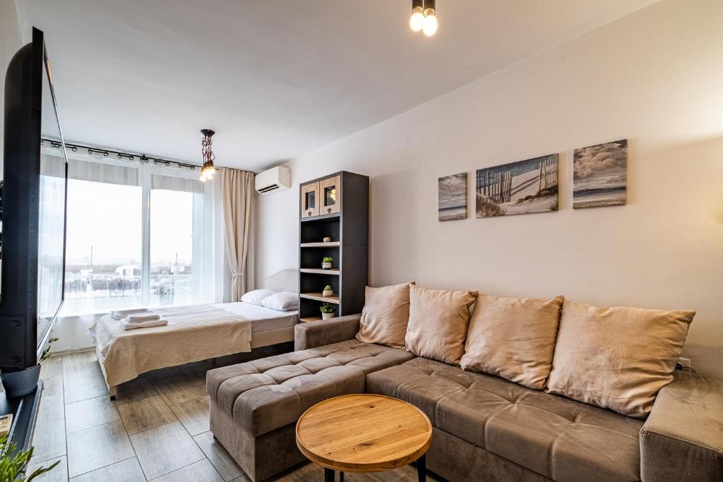 Sea View Central Apartment