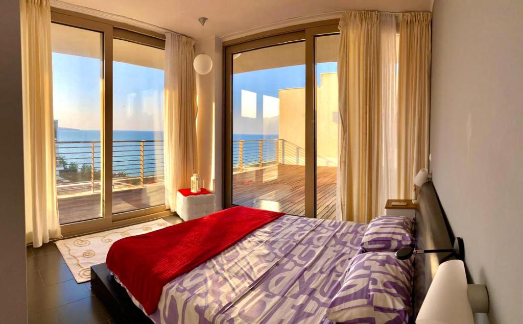 Sea view Penthouse (YooBulgaria)