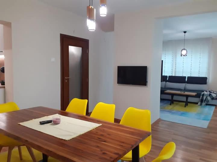 Statevi Guest Apartment 1