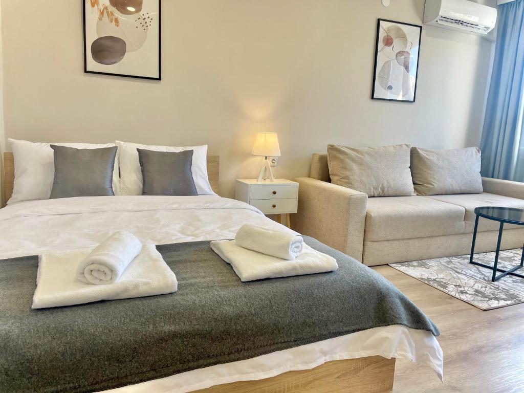 Elegant Studio for 4 Persons in City Center