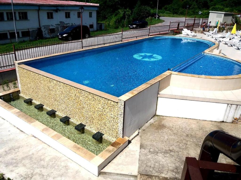 Tryavna Lake Apartment